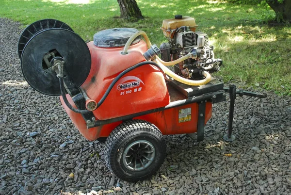 Opryskiwacz taczkowy Oleo-Mac SC 180